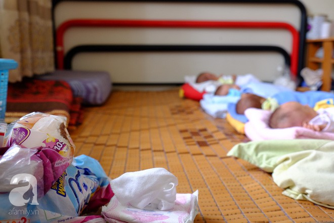 Mẹ bất chấp lời khuyên của bác sĩ giữ lại tứ thai: “Em không còn đủ sữa nuôi con rồi anh ơi” - Ảnh 10.