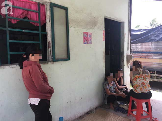 Bà nội bé gái 10 tuổi nghi bị bố ruột hiếp dâm nhiều lần ở Long An: Con bé sợ cả nhà bị bố nó giết nên nào dám kể cho ai nghe - Ảnh 2.