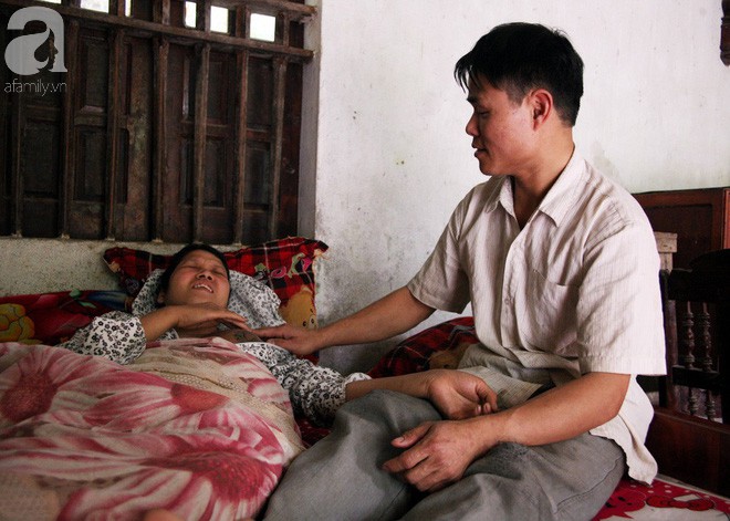 Người mẹ bị ung thư v&uacute;, l&agrave; người trụ cột trong gia đ&igrave;nh to&agrave;n người m&ugrave; l&ograve;a ở Ph&uacute; Thọ đ&atilde; m&atilde;i m&atilde;i ra đi - Ảnh 5.