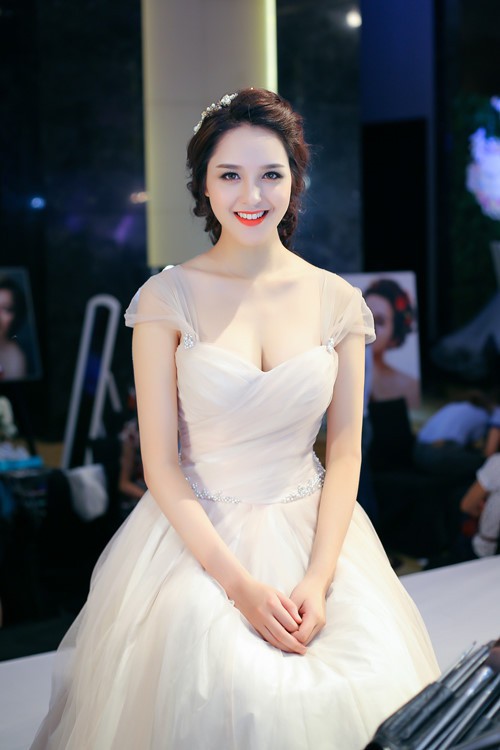 Sự trùng hợp đến khó tin trong chuyện đời tư của top 3 Hoa hậu Việt Nam 2012 - Ảnh 10.