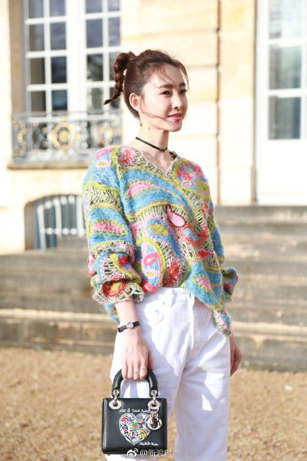 Chẳng ăn diện màu mè, Song Hye Kyo vẫn khiến người ta chú ý vì style thanh lịch tại show Dior - Ảnh 9.