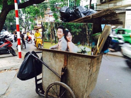 Bạn có nghĩ rằng một bức ảnh cưới có thể đẹp như thế này cũng có thể bị vứt vào thùng rác? Hãy xem ngay để nhìn thấy sự tốt đẹp và ý nghĩa của một bức ảnh cưới hoàn hảo.