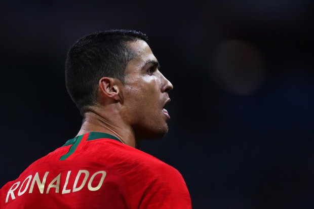 Dù Ronaldo sẵn sàng chết để có được vinh quang, thì vẫn cô đơn đến tủi hờn - Ảnh 2.