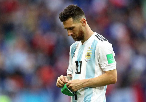 Giấc mơ đã chết, Lionel Messi nên tự giải thoát mình khỏi xiềng xích World Cup - Ảnh 3.