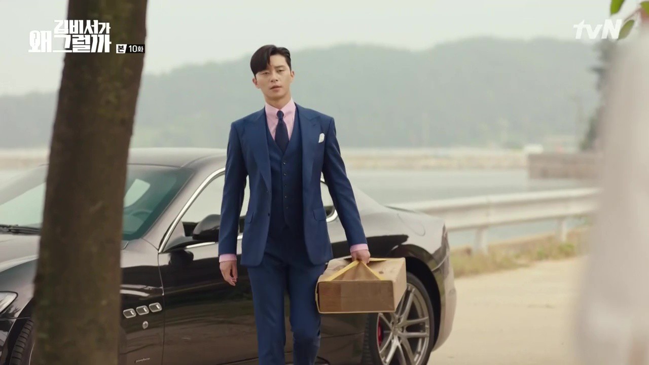 Hậu trường Thư Ký Kim: Quá bất ngờ với thứ đựng trong hộp quà Park Seo Joon mang ra đảo - Ảnh 2. Hậu trường Thư Ký Kim: Quá bất ngờ với thứ đựng trong hộp quà Park Seo Joon mang ra đảo - Ảnh 2.