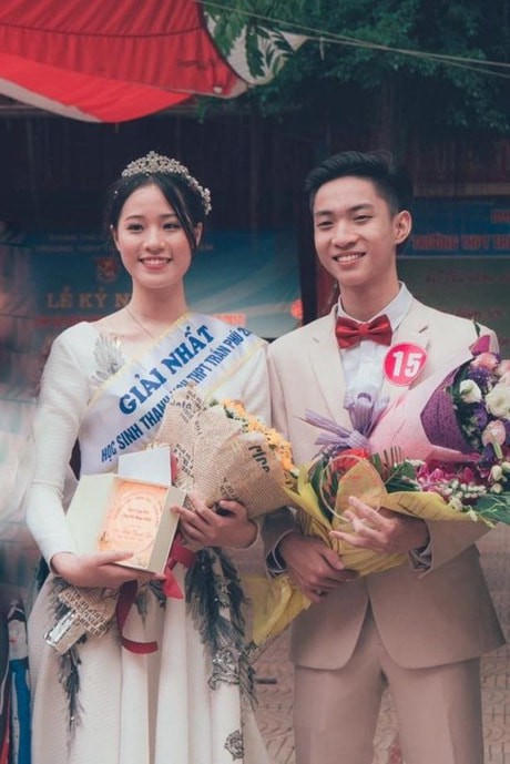 Thế hệ mỹ nhân 10x thi Hoa hậu Việt Nam 2018: Toàn nữ sinh vừa thi tốt nghiệp, xinh đẹp và sở hữu thành tích ấn tượng - Ảnh 2.