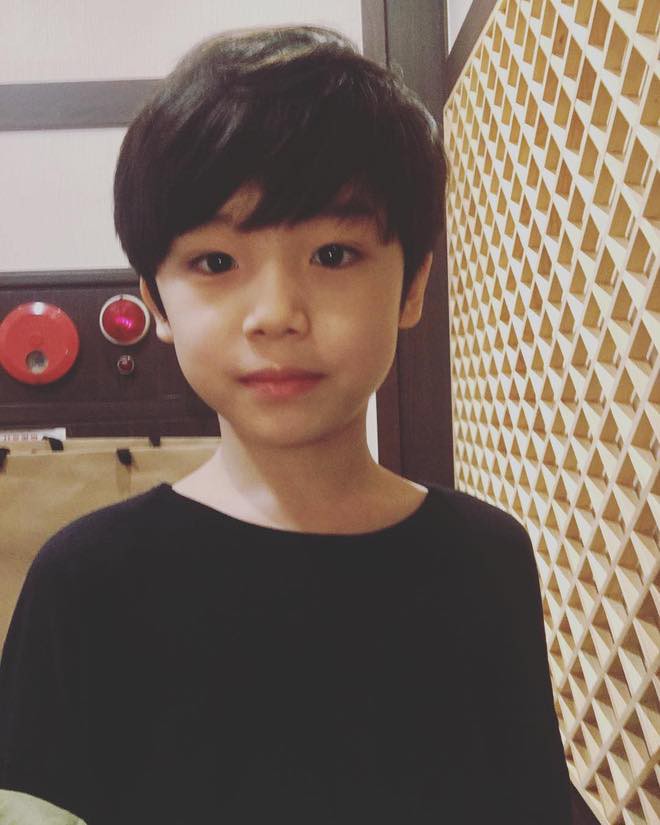 Sao nhí 9 tuổi của Thư ký Kim bỗng trở thành hiện tượng, đã điển trai lại đa tài, chơi piano, múa ba lê điêu luyện - Ảnh 20.