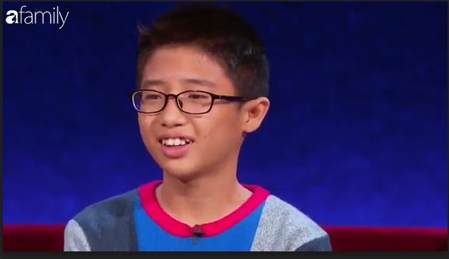 Cậu bé Trung Quốc làm chấn động nước Mỹ nhờ màn xoay rubik thần sầu tại Little Big Shots - Ảnh 2.