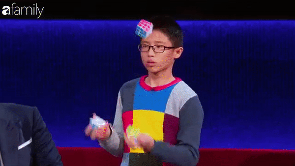 Cậu bé Trung Quốc làm chấn động nước Mỹ nhờ màn xoay rubik thần sầu tại Little Big Shots - Ảnh 4.