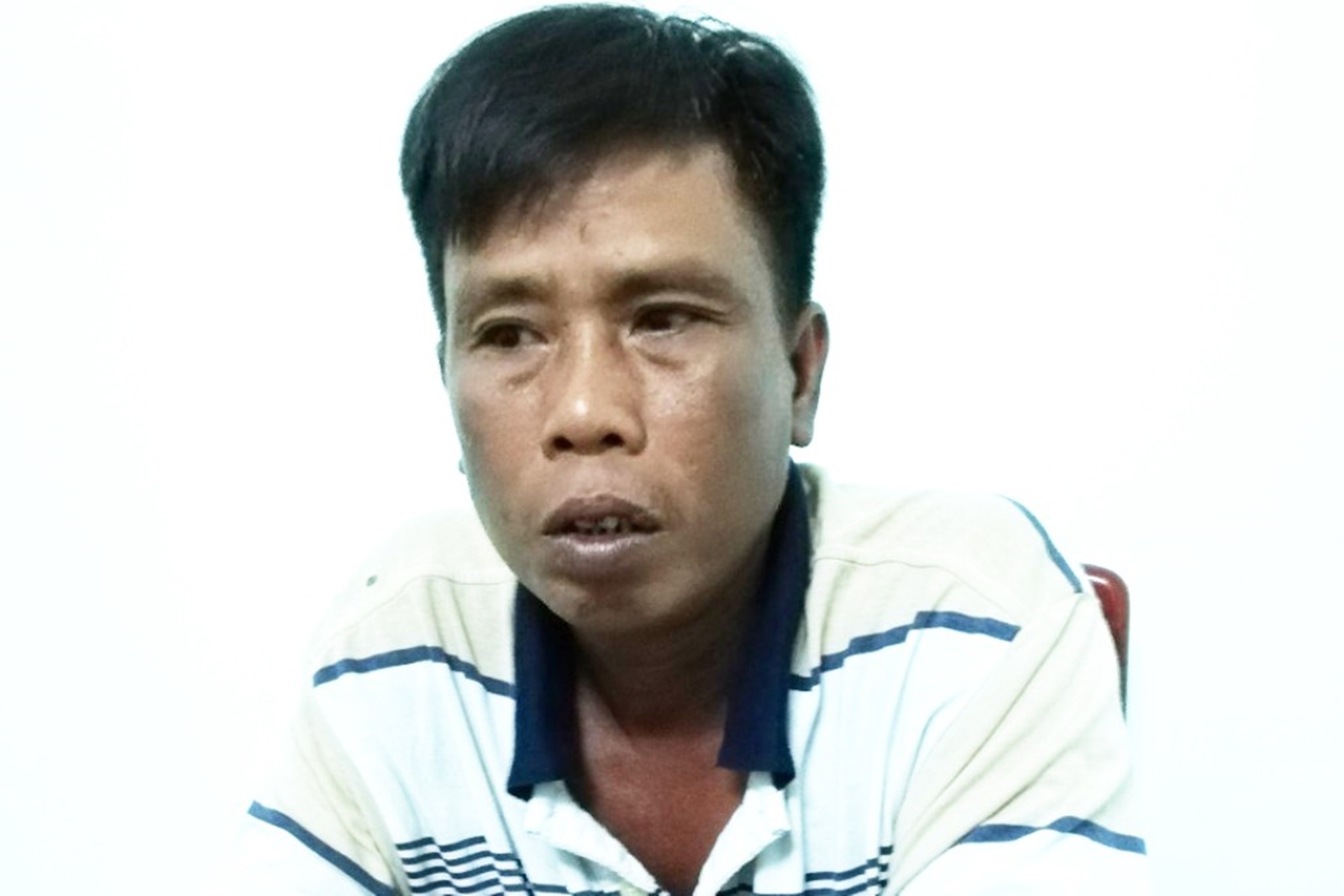 Vĩnh Long: Đã bắt được dượng rể đồi bại hiếp dâm cháu gái 15 tuổi đến sinh con - Ảnh 1. Vĩnh Long: Đã bắt được dượng rể đồi bại hiếp dâm cháu gái 15 tuổi đến sinh con - Ảnh 1.