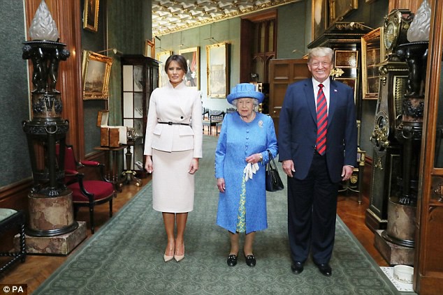 Lý do thực sự khiến Thái tử Charles và Hoàng tử William “từ chối” gặp Tổng thống Trump để Nữ hoàng Anh một mình đón tiếp - Ảnh 1.