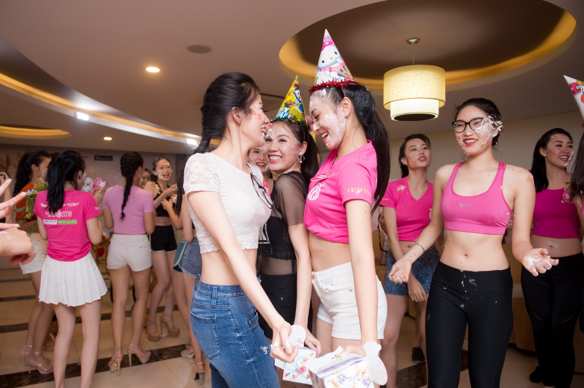 Những vòng eo đắt giá ở Hoa hậu Việt Nam 2018 - Ảnh 8.