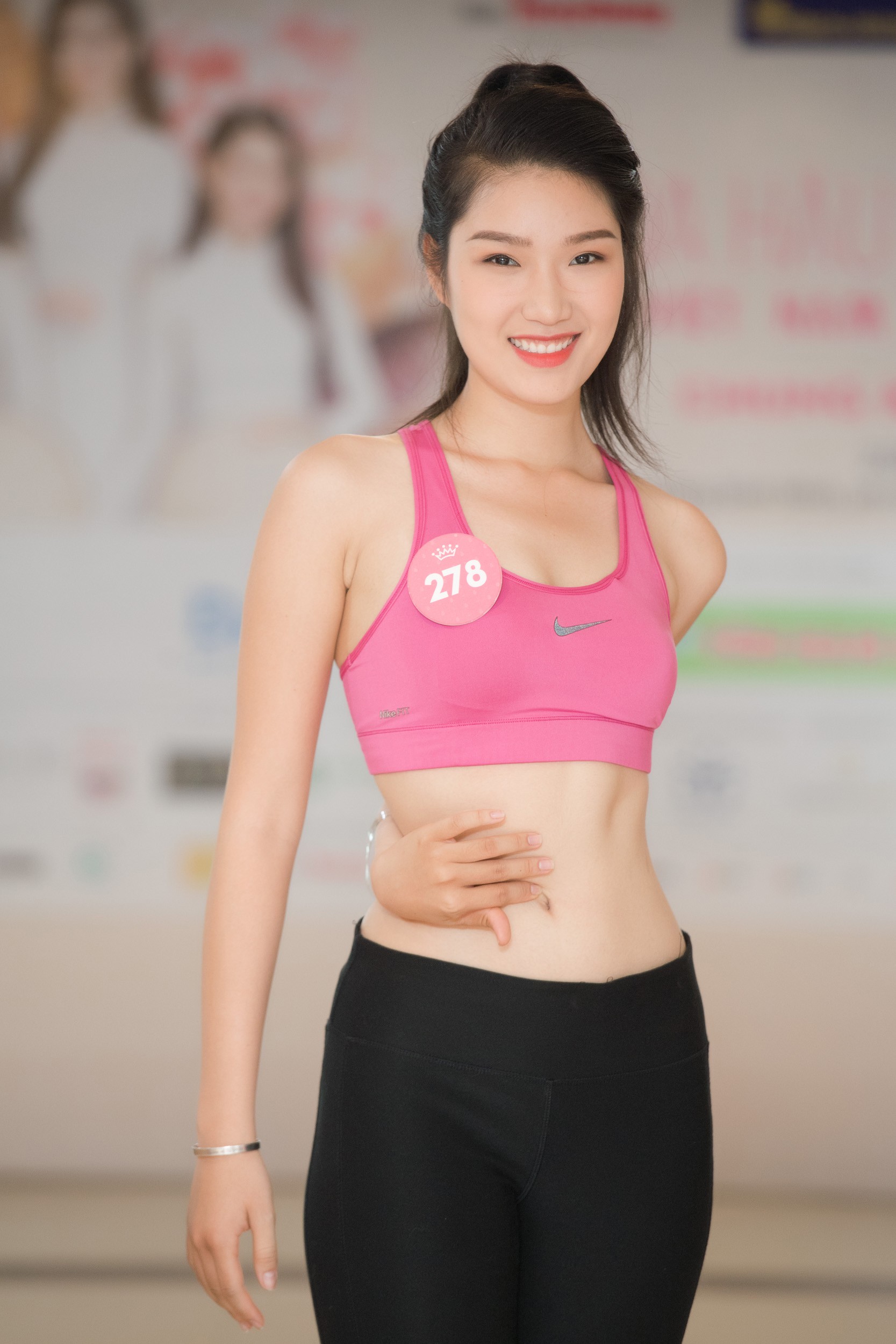 Những vòng eo đắt giá ở Hoa hậu Việt Nam 2018 - Ảnh 7.