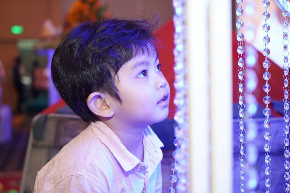 Vợ chồng Khánh Thi - Phan Hiển thuê khách sạn sang trọng, mở tiệc hoành tráng để mừng hai con yêu - Ảnh 2. Vợ chồng Khánh Thi - Phan Hiển thuê khách sạn sang trọng, mở tiệc hoành tráng để mừng hai con yêu - Ảnh 2.