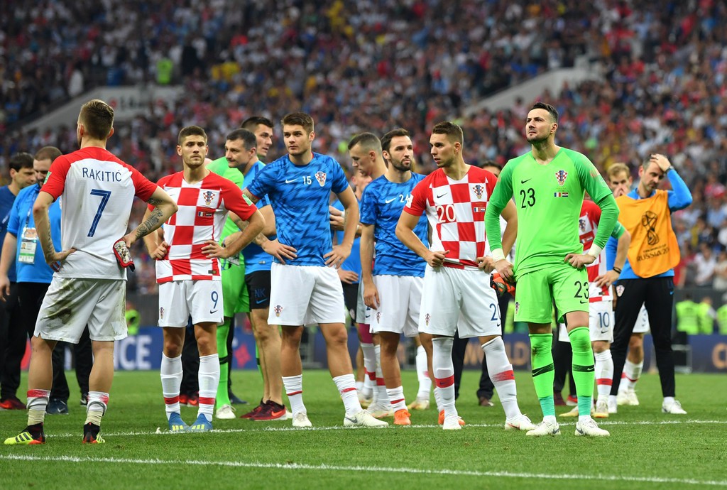 Cơn mưa như trút sau trận chung kết World Cup 2018: Người Pháp vỡ òa vì hạnh phúc, dân Croatia buồn càng thêm buồn - Ảnh 11.