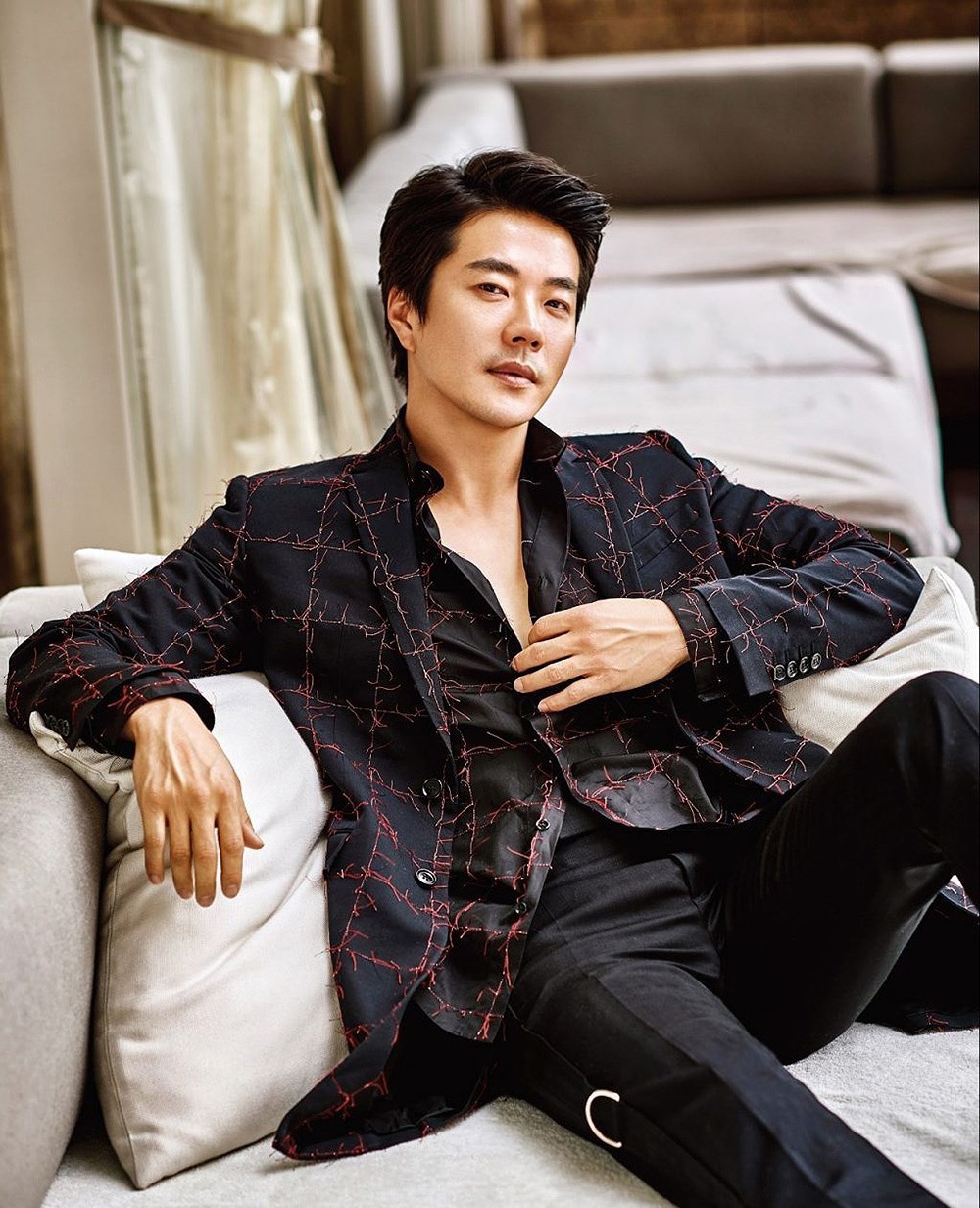 Hé lộ lịch trình chính thức tại Việt Nam của tài tử Nấc thang lên thiên đường Kwon Sang Woo - Ảnh 1.