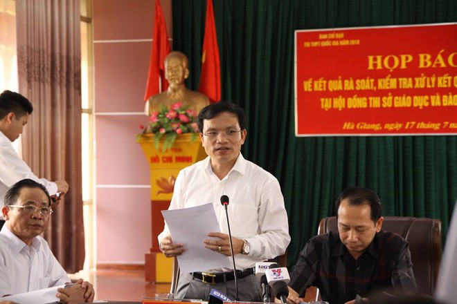 330 bài thi THPT quốc gia được nâng điểm bởi Phó trưởng phòng khảo thí và quản lý chất lượng, sở giáo dục tỉnh Hà Giang - Ảnh 2.