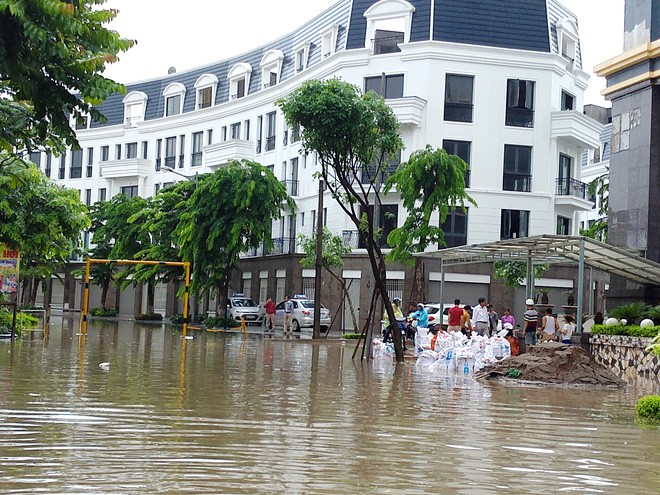 Sợ mưa ngập do ảnh hưởng bão số 3, nhiều chung cư, khu đô thị ở Hà Nội lo lắng   - Ảnh 2.