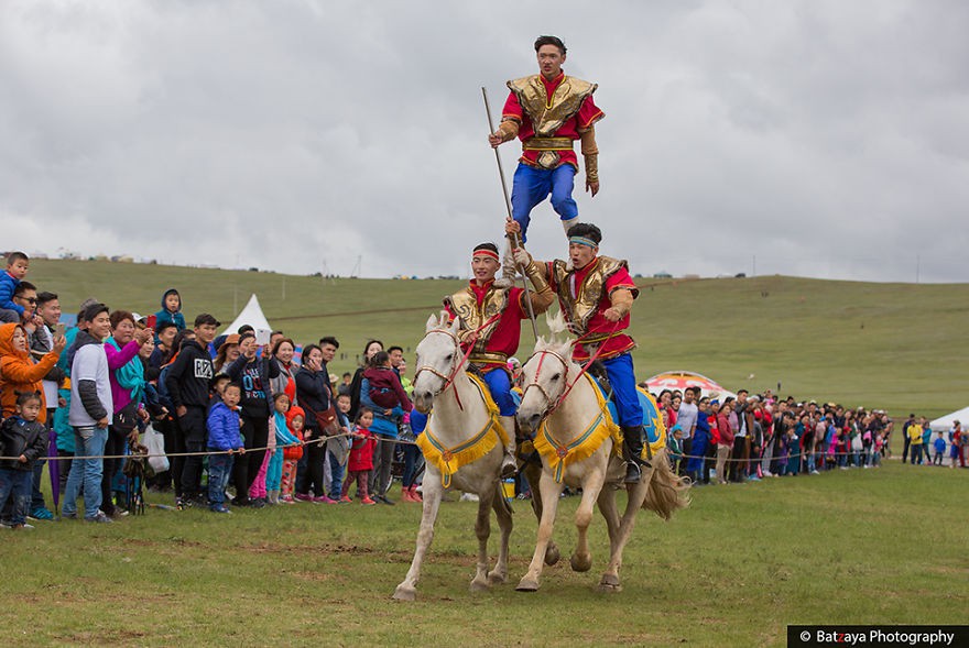 Chùm ảnh tuyệt đẹp về lễ hội Naadam đầy màu sắc của người dân Mông Cổ - Ảnh 24.