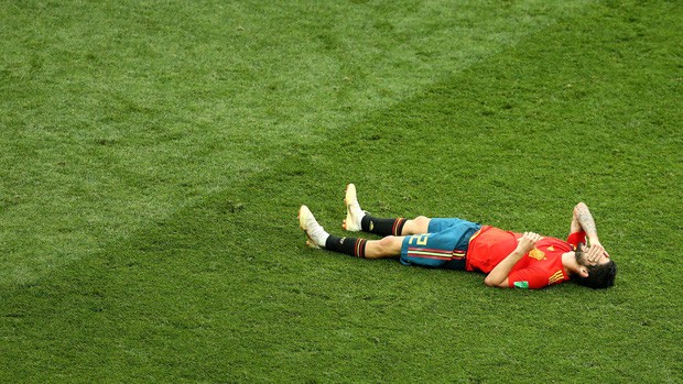 Dàn sao Tây Ban Nha sụp đổ, bật khóc tức tưởi sau khi chia tay World Cup 2018 - Ảnh 2.