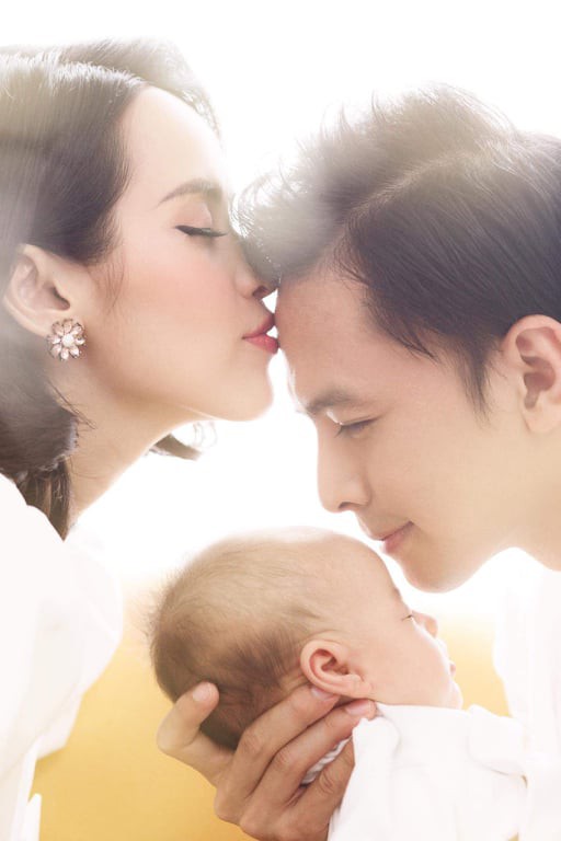 Soi nhất cử nhất động của sao Việt (2/7) - Ảnh 10. Soi nhất cử nhất động của sao Việt (2/7) - Ảnh 10.