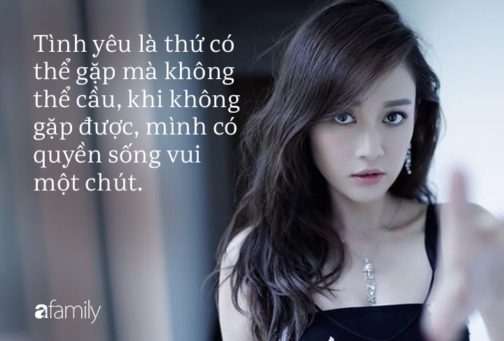 Trần Kiều Ân sau đoạn tình với Hoắc Kiến Hoa: Bao lần mặc váy cô dâu vẫn chưa tìm được chú rể cho riêng mình - Ảnh 3. Trần Kiều Ân sau đoạn tình với Hoắc Kiến Hoa: Bao lần mặc váy cô dâu vẫn chưa tìm được chú rể cho riêng mình - Ảnh 3.