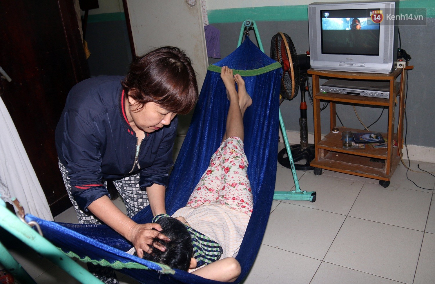 Chung cư không chồng ở Đà Nẵng: Nơi những người phụ nữ đùm bọc, làm tất cả việc của đàn ông kể cả bảo vệ tổ dân phố - Ảnh 5. Chung cư không chồng ở Đà Nẵng: Nơi những người phụ nữ đùm bọc, làm tất cả việc của đàn ông kể cả bảo vệ tổ dân phố - Ảnh 5.