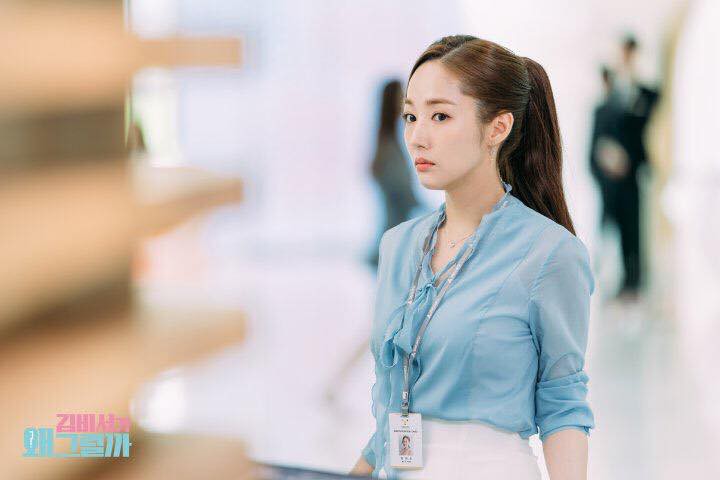 Chỉ đóng 1 bộ phim, “thư ký” Park Min Young đã đụng hàng cả loạt sao khủng: từ Suzy, Yoona, Jennie cho đến Chị Đẹp - Ảnh 10.