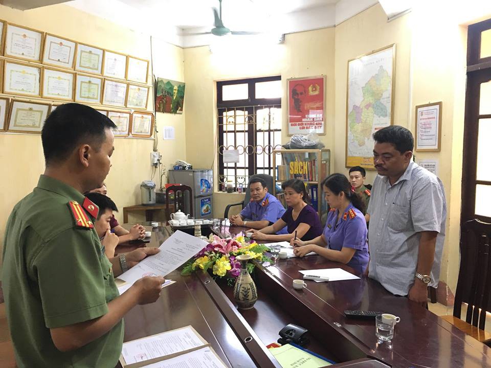 Vụ gian lận điểm thi ở Hà Giang: Bắt thêm một trưởng phòng thuộc Sở GD&ĐT - Ảnh 2. Vụ gian lận điểm thi ở Hà Giang: Bắt thêm một trưởng phòng thuộc Sở GD&ĐT - Ảnh 2.