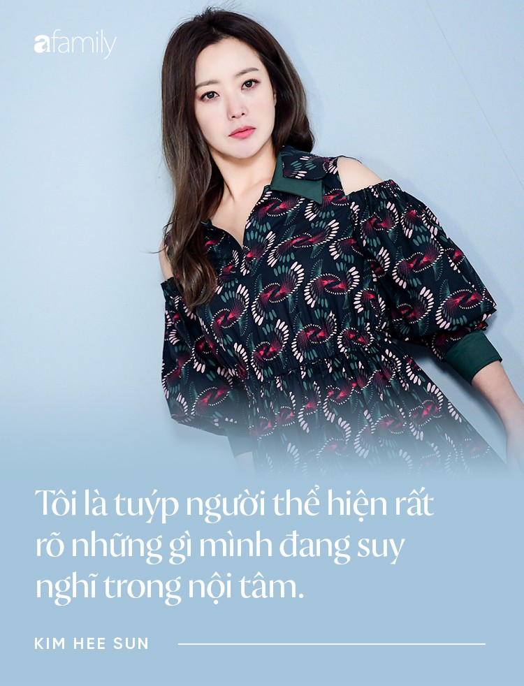 Kim Hee Sun: Yêu từ cái nhìn đầu tiên đến kinh nghiệm 10 năm hôn nhân quyết mang ra quân sư chuyện làm dâu cho Song Hye Kyo  - Ảnh 7.