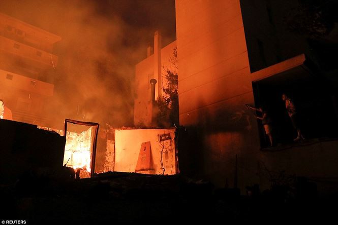 Cháy rừng ở Hy Lạp: 90 người thương vong, cảnh tượng như ngày tận thế  Thế giới - Ảnh 14.