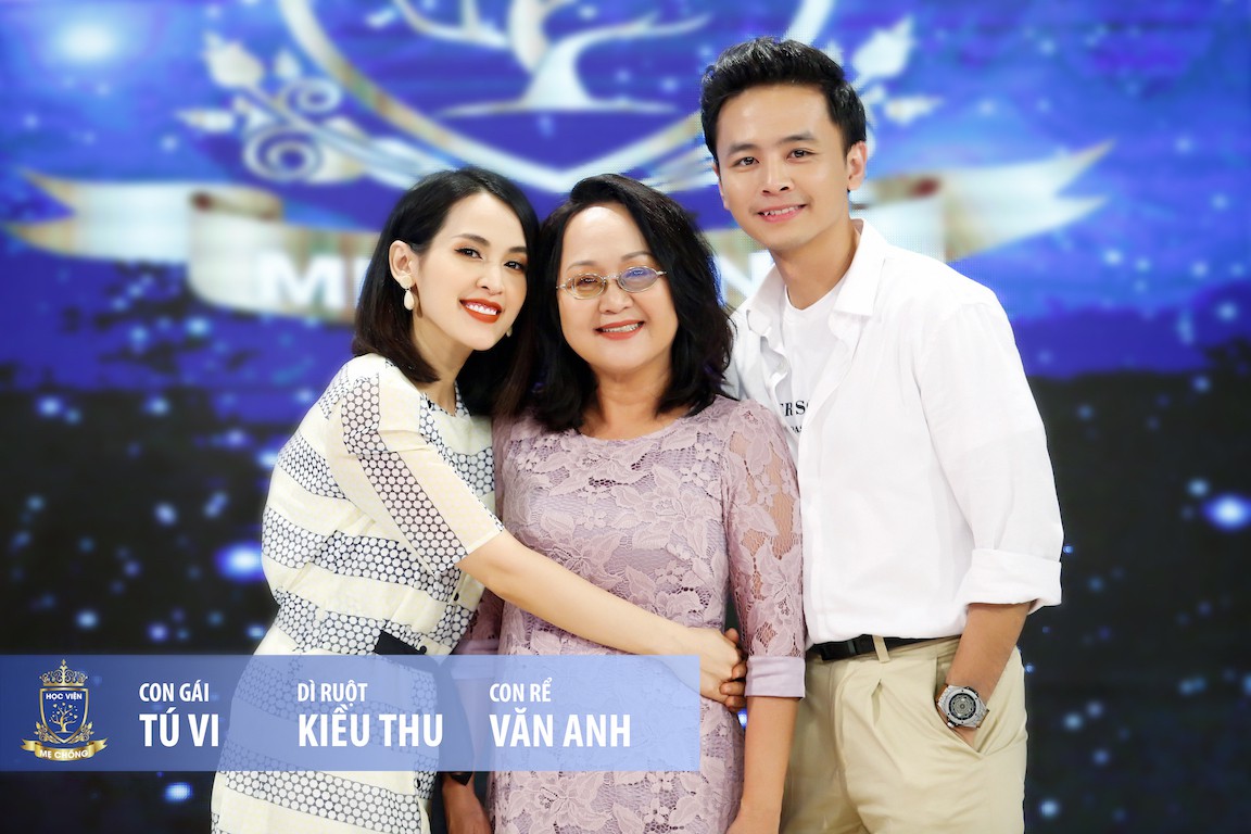 Lâm Khánh Chi khoe mẹ chồng trẻ đẹp trên sóng truyền hình  - Ảnh 4.