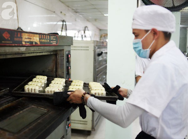 Trước Tết Trung thu 2 tháng, bánh cổ truyền Bảo Phương đã nhận cọc của khách hàng nghìn chiếc - Ảnh 5.