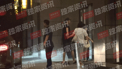 HOT: Trịnh Sảng bị paparazzi tóm sống đang ôm ấp, nắm tay giám đốc TVShow điển trai vào khách sạn - Ảnh 13.