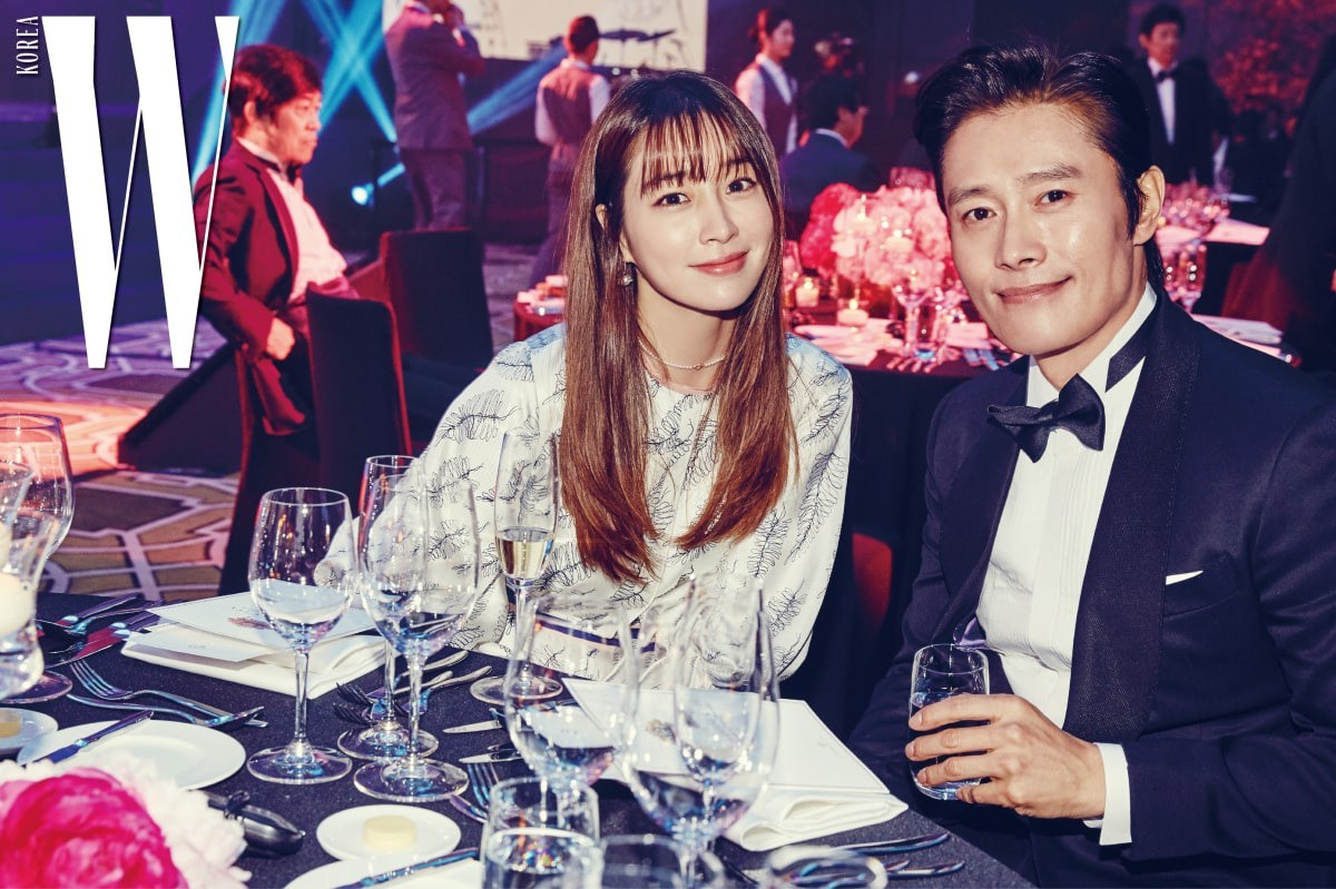 Lee Min Jung: Cô vợ giàu đức hy sinh của Lee Byung Hun, vì con mà phải nhắm mắt làm ngơ và tha thứ cho người chồng ngoại tình - Ảnh 11.