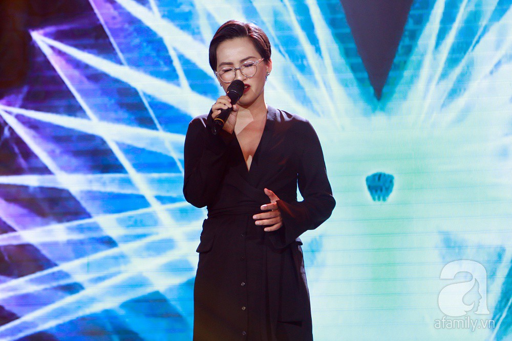 Noo Phước Thịnh - Lam Trường ôm nhau thắm thiết, gây xúc động với màn song ca 2 thế hệ - Ảnh 17. Noo Phước Thịnh - Lam Trường ôm nhau thắm thiết, gây xúc động với màn song ca 2 thế hệ - Ảnh 17.