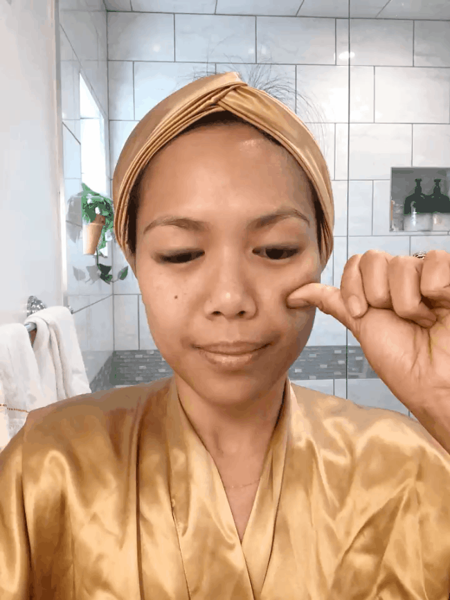 Phương pháp massage “6 bước, 3 động tác” có gì đặc biệt mà khiến gương mặt cô nàng này thon gọn chỉ sau 1 phút - Ảnh 7. Phương pháp massage “6 bước, 3 động tác” có gì đặc biệt mà khiến gương mặt cô nàng này thon gọn chỉ sau 1 phút - Ảnh 7.