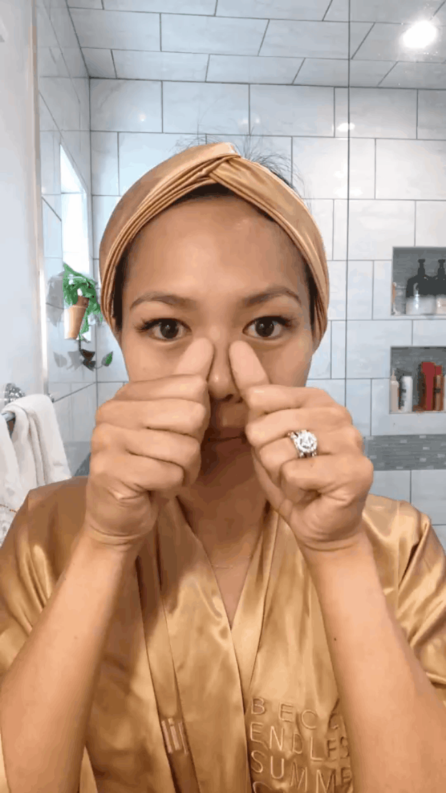 Phương pháp massage “6 bước, 3 động tác” có gì đặc biệt mà khiến gương mặt cô nàng này thon gọn chỉ sau 1 phút - Ảnh 8. Phương pháp massage “6 bước, 3 động tác” có gì đặc biệt mà khiến gương mặt cô nàng này thon gọn chỉ sau 1 phút - Ảnh 8.