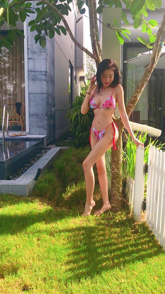 Elly Trần tiếp tục chứng minh thân hình  sạch bong dấu vết hai lần sinh nở với loạt hình bikini nóng - Ảnh 2.