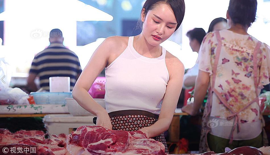 Cô gái 26 tuổi bỏ việc văn phòng ra chợ bán thịt được mệnh danh là Tây Thi thịt lợn gây sốt mạng xã hội Trung Quốc - Ảnh 1.