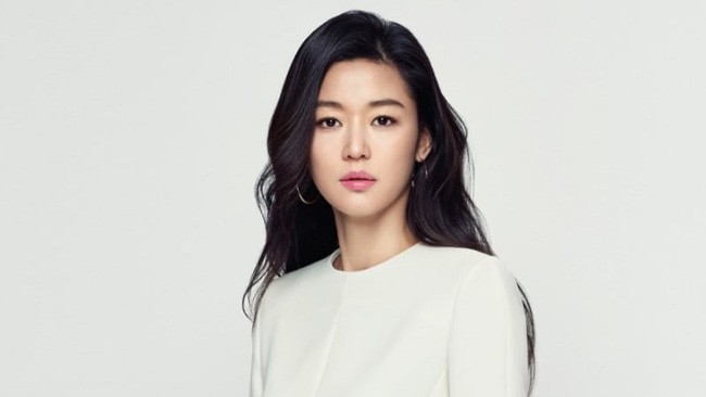 Suốt 3 năm ở ẩn lấy chồng sinh con, Kim Tae Hee vẫn vượt mặt Song Hye Kyo và mợ chảnh Jun Ji Hyun  - Ảnh 3.