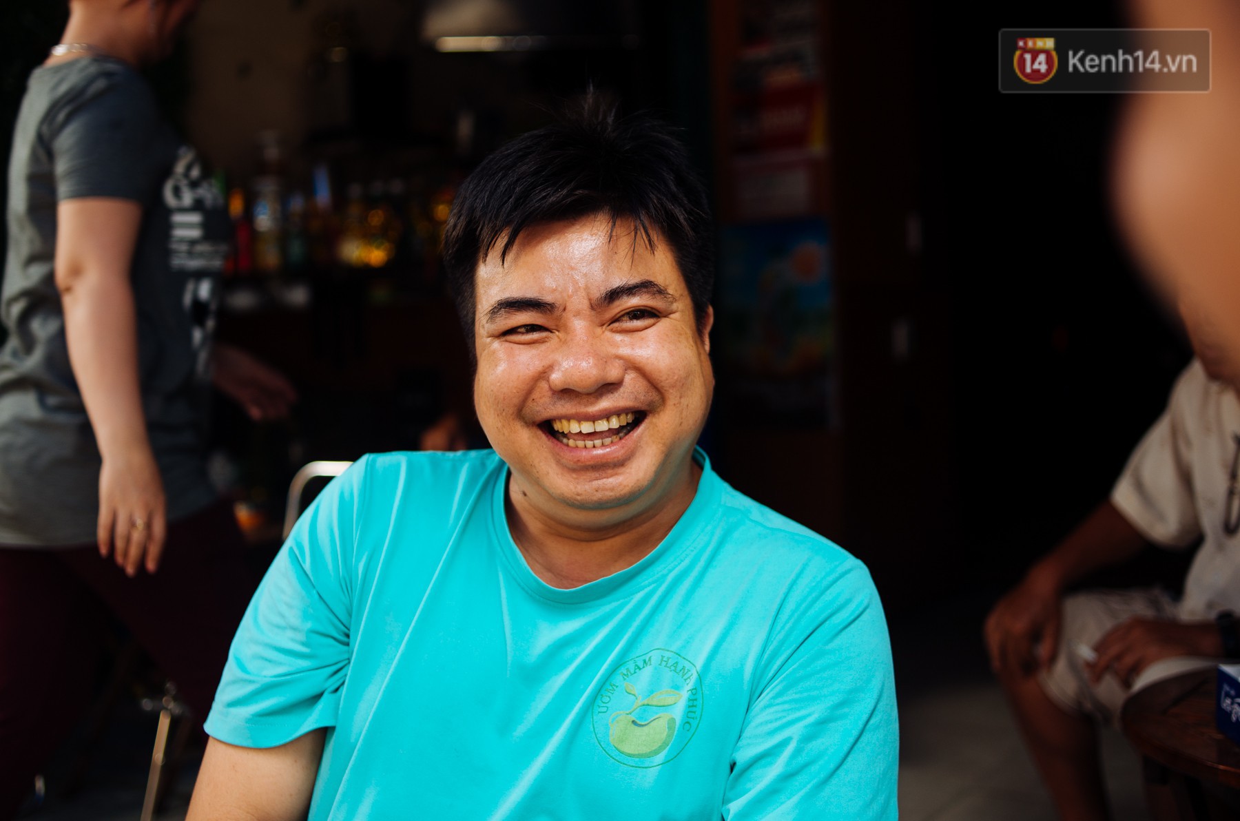 Giàu như anh bán chuối chiên Sài Gòn: Mở quán cơm 5k cho người thu nhập chưa cao, 5 năm đắt hàng - Ảnh 3. Giàu như anh bán chuối chiên Sài Gòn: Mở quán cơm 5k cho người thu nhập chưa cao, 5 năm đắt hàng - Ảnh 3.