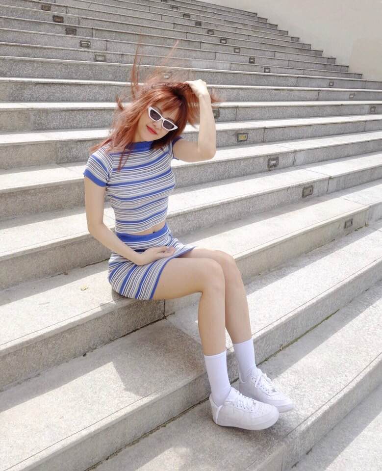 Nhìn xa tưởng bình thường, nhưng nhìn gần mới thấy được độ táo bạo của chiếc quần mà Angela Phương Trinh mặc - Ảnh 21. Nhìn xa tưởng bình thường, nhưng nhìn gần mới thấy được độ táo bạo của chiếc quần mà Angela Phương Trinh mặc - Ảnh 21.