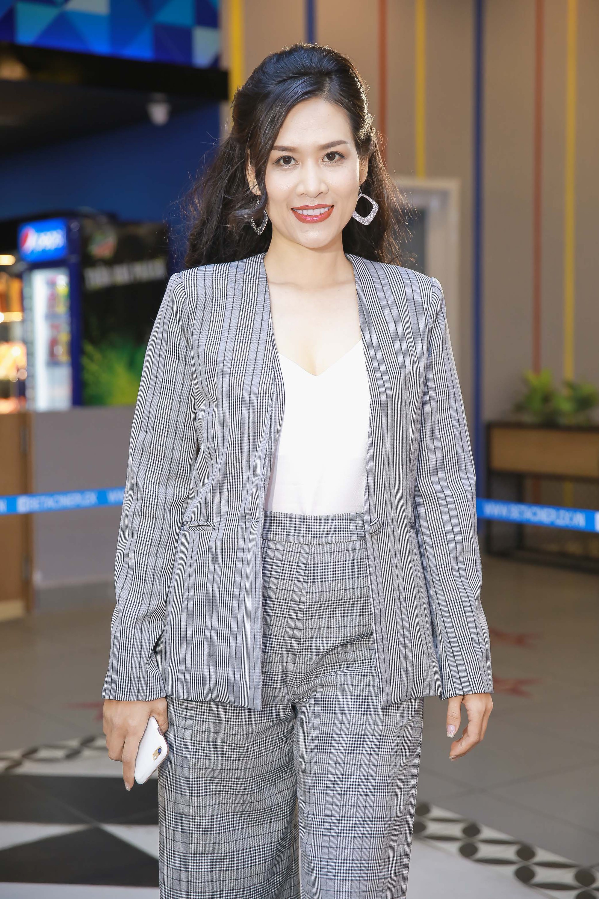 Chị Nguyệt thảo mai Hà Hương bất ngờ tái xuất trong phim điện ảnh - Ảnh 1.