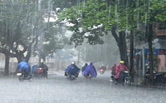 Chuy&ecirc;n gia kh&iacute; tượng: Hết nắng n&oacute;ng, miền Bắc đối diện với d&ocirc;ng lớn khả năng c&oacute; tố, lốc - Ảnh 1.