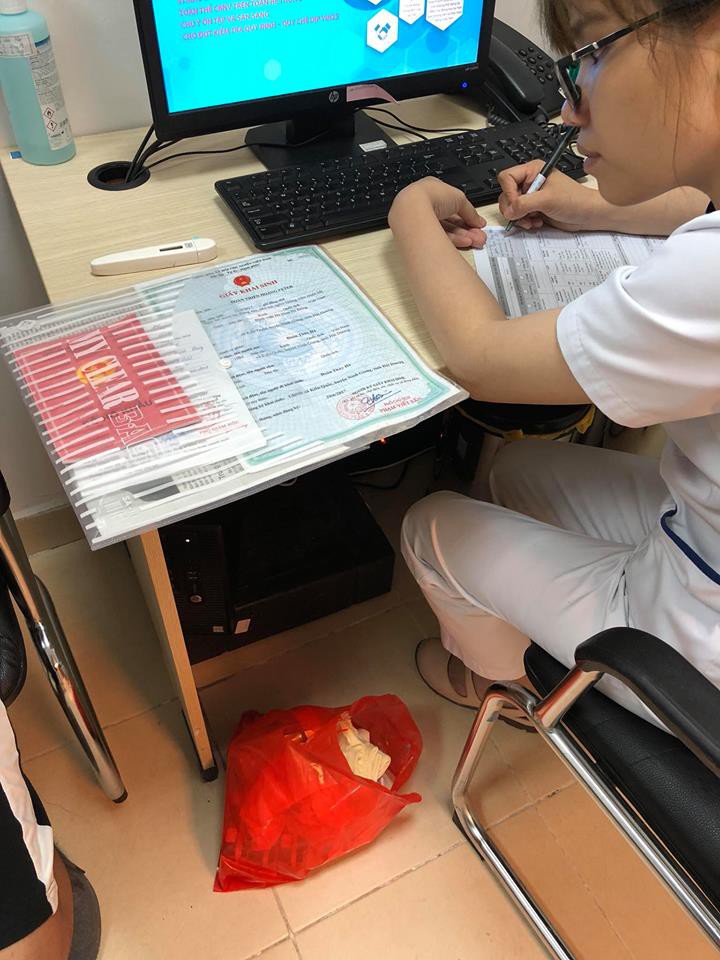 Trung tâm bảo trợ xã hội Hà Nội bàn giao Bella và con trai về địa phương - Ảnh 3. Trung tâm bảo trợ xã hội Hà Nội bàn giao Bella và con trai về địa phương - Ảnh 3.