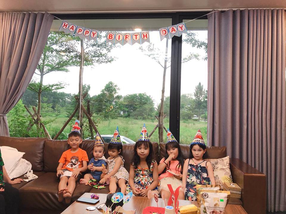 Cuối tuần của các hot mom: Hằng Túi tổ chức sinh nhật 7 tuổi cho con trai, Huỳnh Lý Đông Phương bất ngờ khoe ảnh hồi mang bầu bí mật - Ảnh 1.