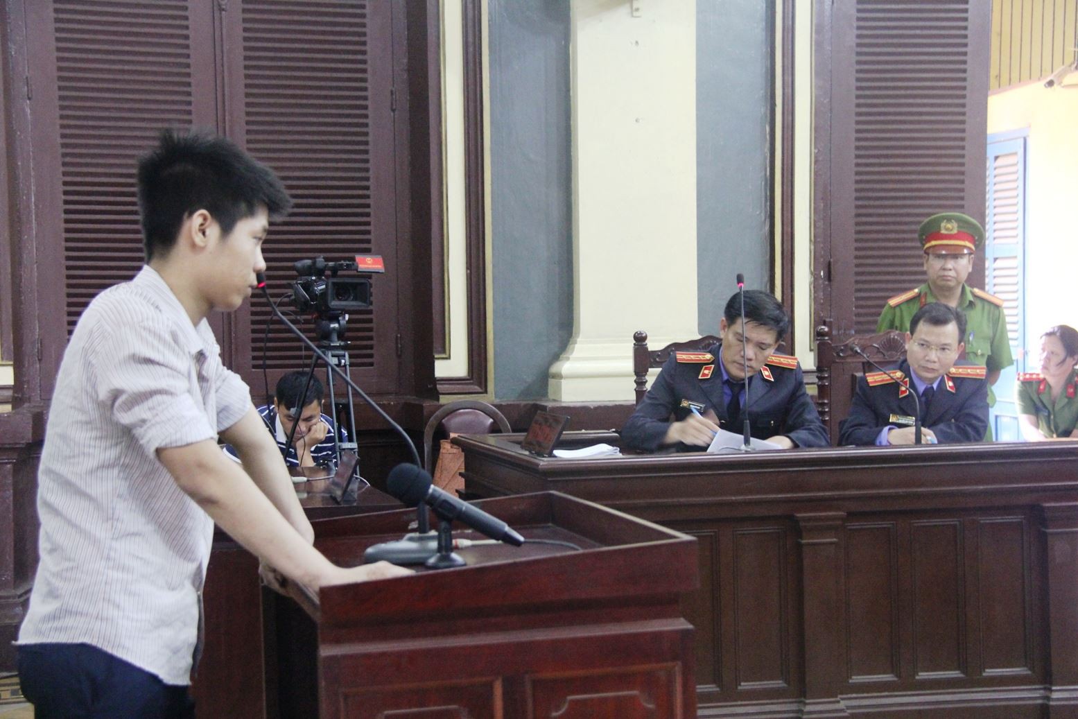 Tử hình kẻ giết chết 5 mạng người tại Bình Tân: Bị cáo xin lỗi, muốn hiến tạng cho y học, người nhà nạn nhân gào khóc thảm thiết - Ảnh 7.