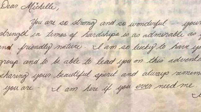 Thư viết tay đầy cảm động của Meghan gửi cho bạn cùng lớp trung học lần đầu được tiết lộ - Ảnh 2.