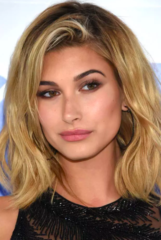 Nhan sắc thay đổi nhờ dao kéo của Hailey Baldwin - chân dài vừa đính hôn với Justin Bieber - Ảnh 9.